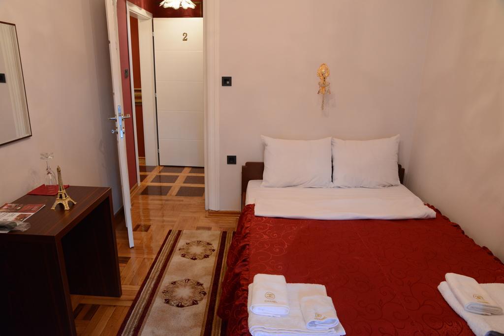 Apartmani Vivaldi Nis Room photo